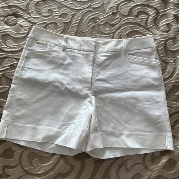Short - Picture 1 of 4